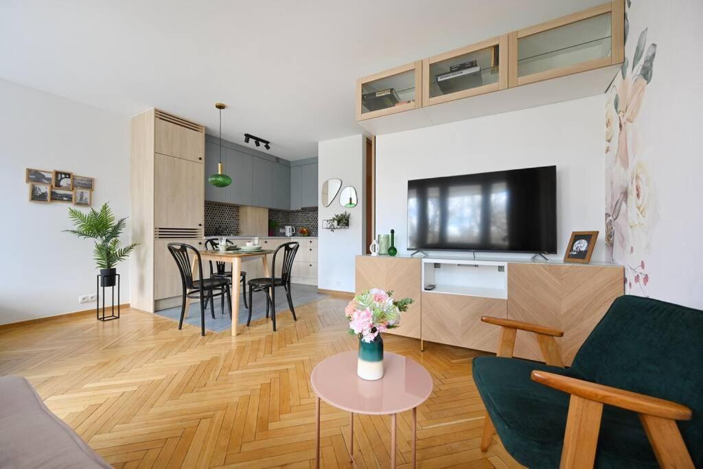 Powisle Solec City Centre! Private Parking Warsaw Luaran gambar